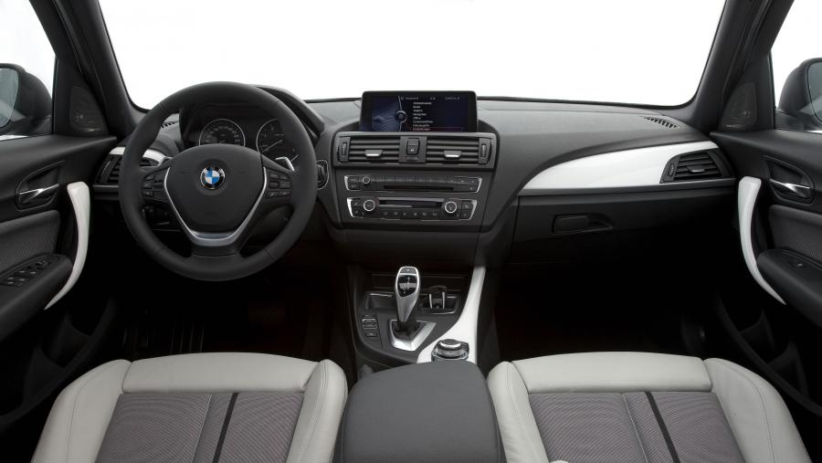  BMW 120d Urban Line 2011 года  (фото 148 из 193)